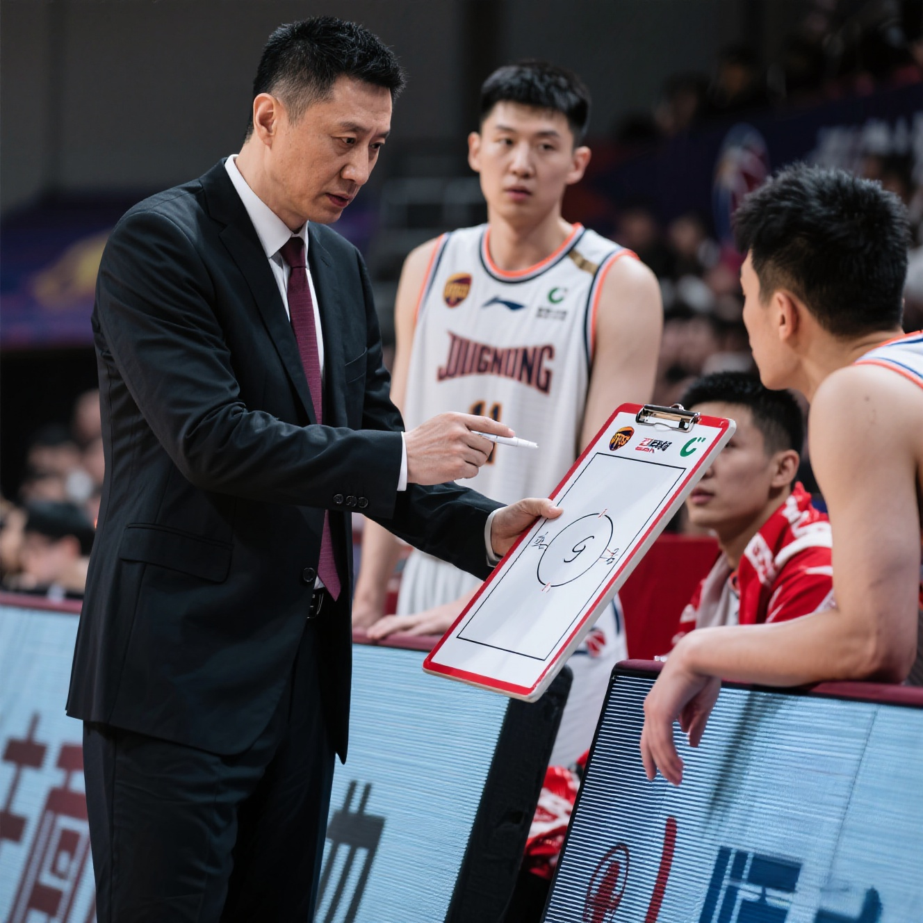 开云娱乐-关于今夜中超焦点战；广厦男篮队长鼓劲；压力陡增；资深球员宣示担当的信息